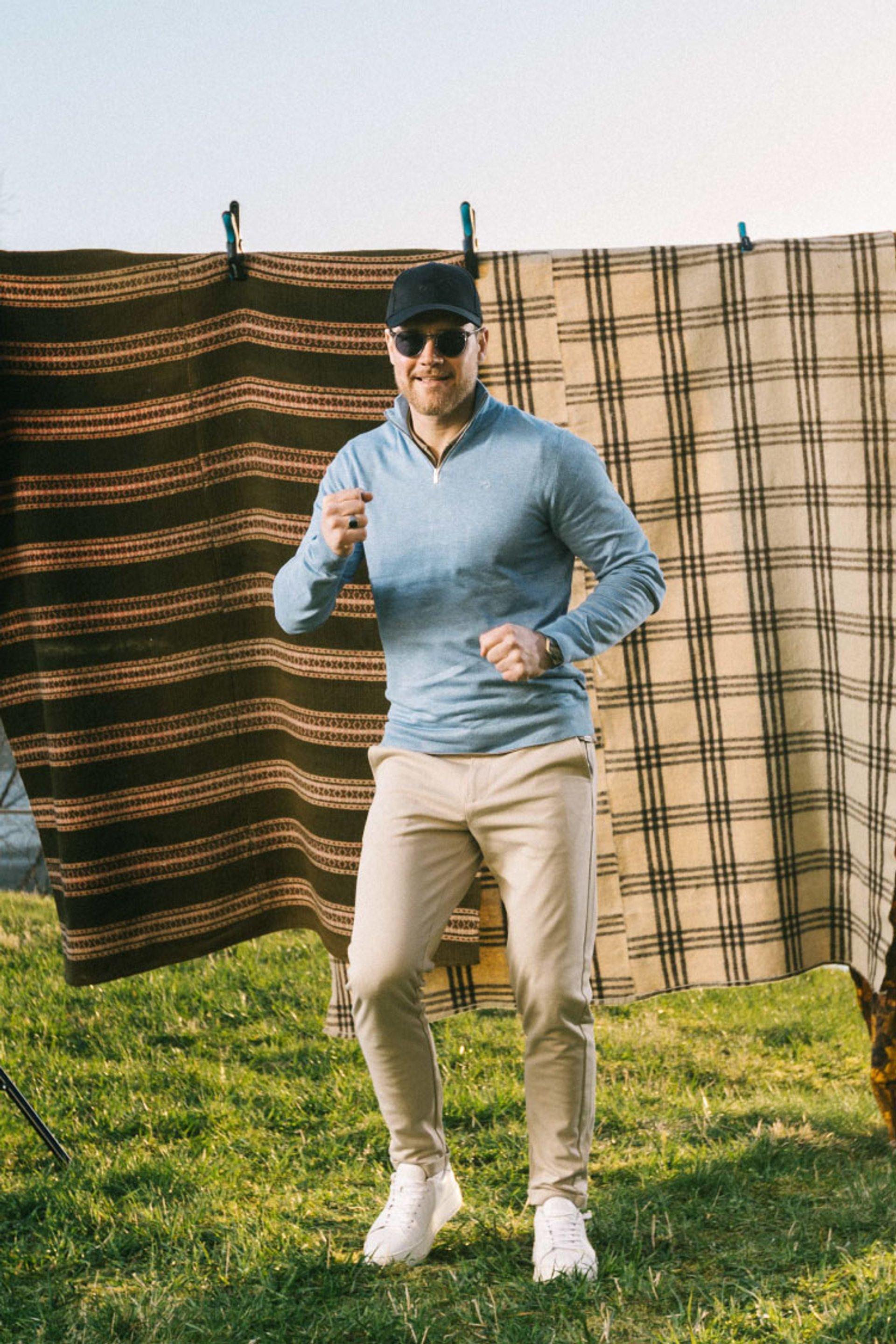Thomas Half Zip Blue 1